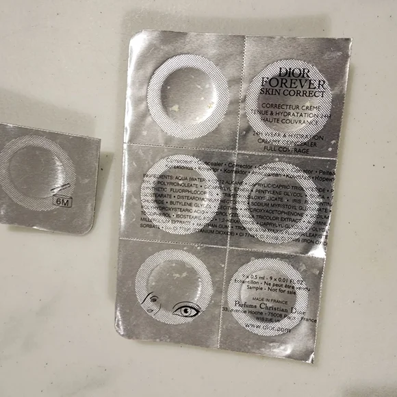 Dior Foundation Samples - Picture 2 of 2